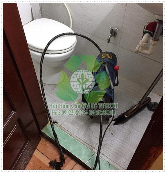 L&agrave;m thế n&agrave;o để xử l&yacute; hiện tượng dầu mỡ đ&oacute;ng cục trắng g&acirc;y nghẹt  bồn rửa ch&eacute;n?