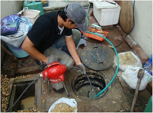 H&uacute;t bể phốt Quận 2 chuy&ecirc;n nghiệp