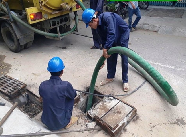 Dịch vụ h&uacute;t bể phốt quận 10 uy t&iacute;n với gi&aacute; cả hợp l&yacute;