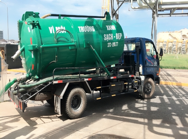 Xe h&uacute;t bể phốt quận 4