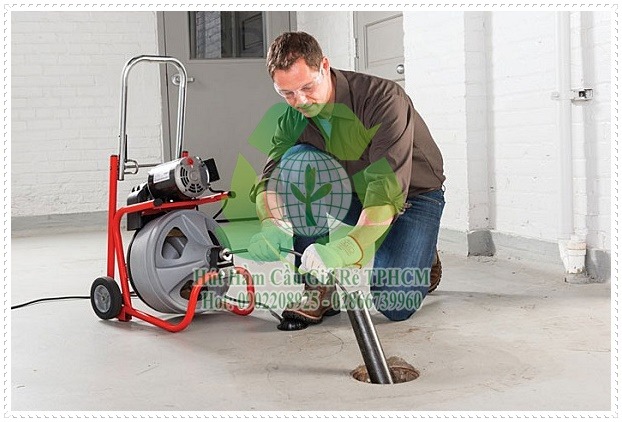 C&aacute;ch xử l&yacute; bồn cầu r&uacute;t nước chậm