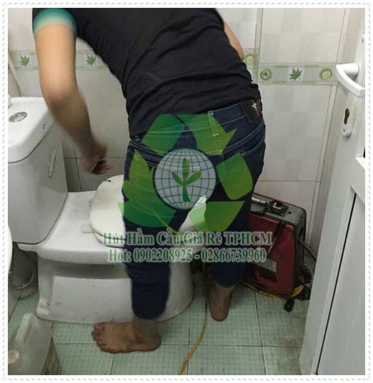 Tại sao bồn cầu r&uacute;t nước chậm