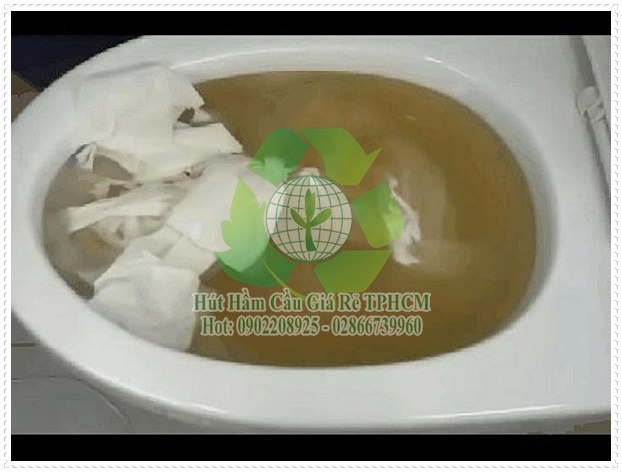 Nh&agrave; vệ sinh c&oacute; m&ugrave;i h&ocirc;i phải l&agrave;m sao