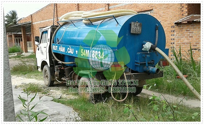 Th&ocirc;ng cống nghẹt bằng m&aacute;y l&ograve; xo năm 2018 bao nhi&ecirc;u tiền