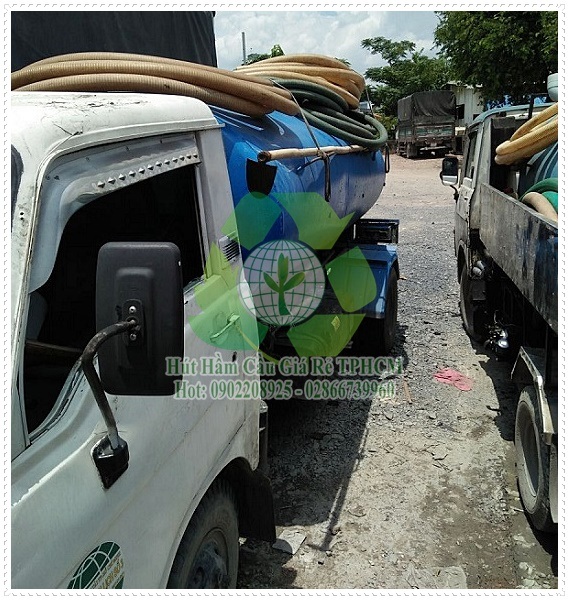 Cống tho&aacute;t nước nh&agrave; vệ sinh c&oacute; m&ugrave;i h&ocirc;i phải l&agrave;m sao